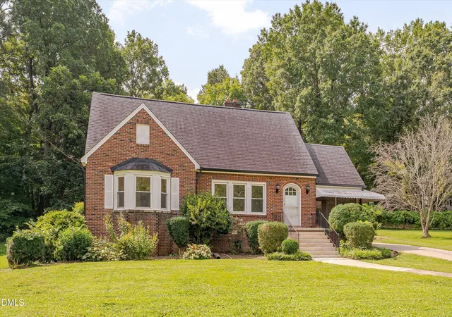Photo 2 of Single family home for sale at 309 Albright Ave, Graham, NC 27253 | MLS# 10189482 | Listing updated on 2026-09-18