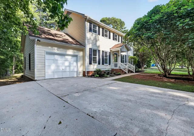 Photo 2 of Sale Pending at 1424 Laughridge Dr, Cary, NC 27511 | MLS# 10189385 | Listing updated on 2026-08-31