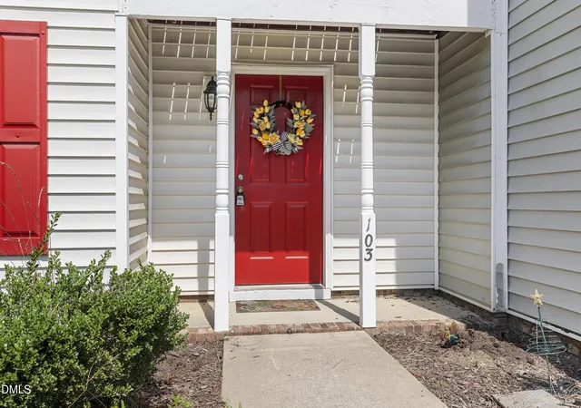 Photo 2 of Townhouse for sale at 103 Gatwick Ct, Clayton, NC 27520 | MLS# 10189421 | Listing updated on 2026-09-17
