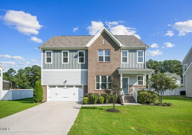 Photo 1 of Single family home for sale at 260 Wilson Farm Ln, Clayton, NC 27527 | MLS# 10189459 | Listing updated on 2026-09-20