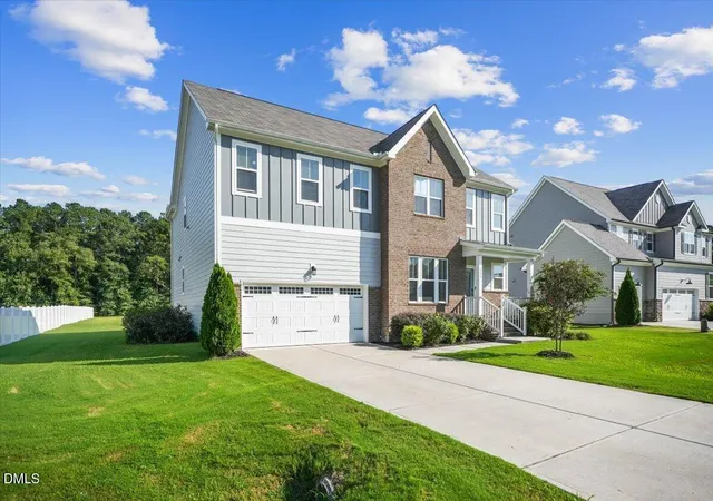 Photo 3 of Single family home for sale at 260 Wilson Farm Ln, Clayton, NC 27527 | MLS# 10189459 | Listing updated on 2026-09-20