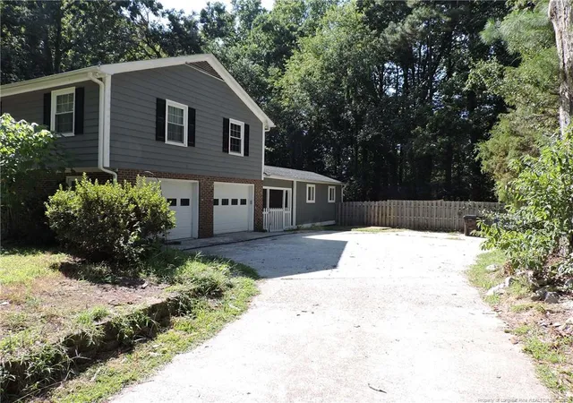 Photo 4 of Single family home for sale at 1816 Phillips Dr, Sanford, NC 27330 | MLS# 768144 | Listing updated on 2026-08-28