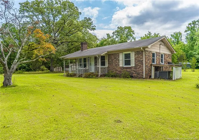 Photo 2 of Single family home for sale at 190 Morgan Dr, Raeford, NC 28376 | MLS# 768523 | Listing updated on 2026-08-28