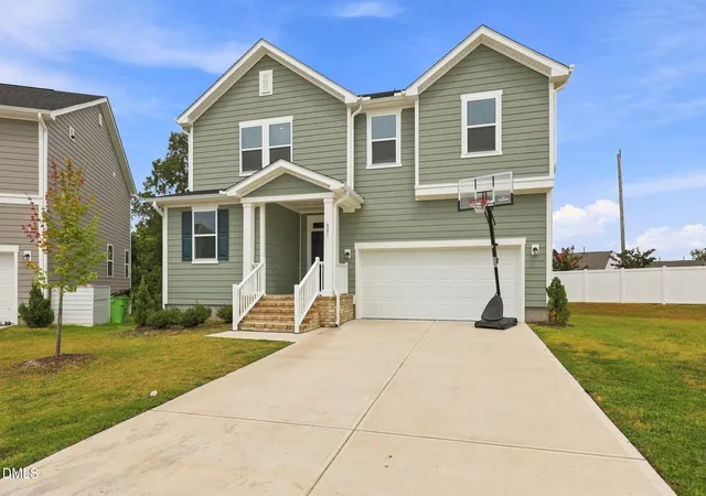 Photo 2 of Single family home for sale at 801 Emmer St, Rolesville, NC 27571 | MLS# 10189522 | Listing updated on 2026-09-06