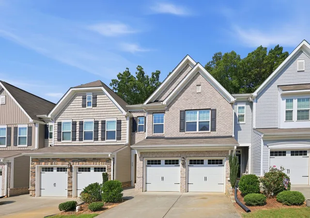 Photo 2 of Townhouse for sale at 409 Great Eno Path, Hillsborough, NC 27278 | MLS# 10189515 | Listing updated on 2026-08-29
