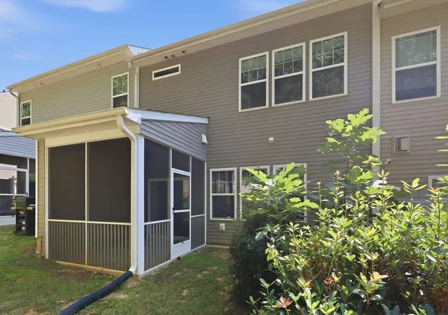 Photo 4 of Townhouse for sale at 409 Great Eno Path, Hillsborough, NC 27278 | MLS# 10189515 | Listing updated on 2026-08-29