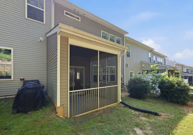 Photo 5 of Townhouse for sale at 409 Great Eno Path, Hillsborough, NC 27278 | MLS# 10189515 | Listing updated on 2026-08-29