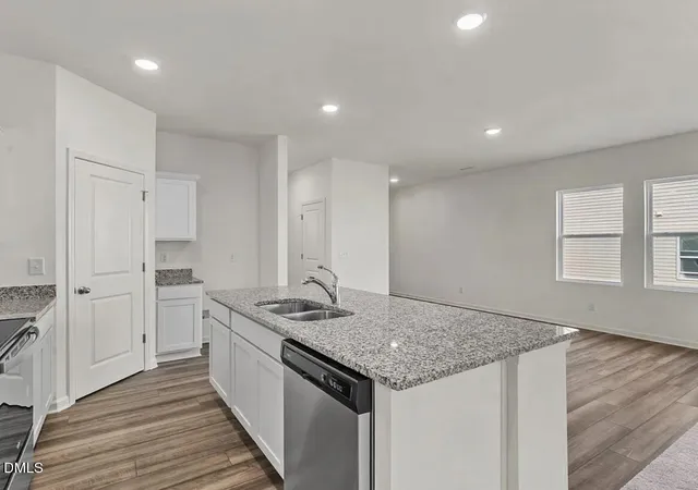 Photo 4 of Single family home for sale at 1410 Centerview Dr, Nashville, NC 27856 | MLS# 10189562 | Listing updated on 2026-09-20