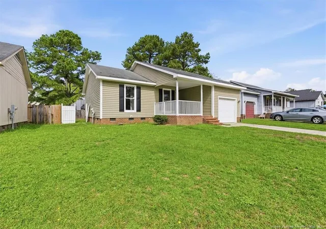 Photo 4 of Single family home for sale at 1414 Rougemart Dr, Fayetteville, NC 28304 | MLS# 768578 | Listing updated on 2026-08-30