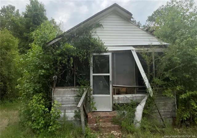 Photo 1 of Single family home for sale at 5041 Sanderosa Rd, Fayetteville, NC 28312 | MLS# 768580 | Listing updated on 2026-09-10