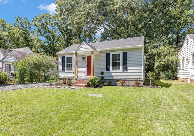 Photo 3 of Single family home for sale at 2509 Stephenson St, Durham, NC 27704 | MLS# 10189721 | Listing updated on 2026-08-31
