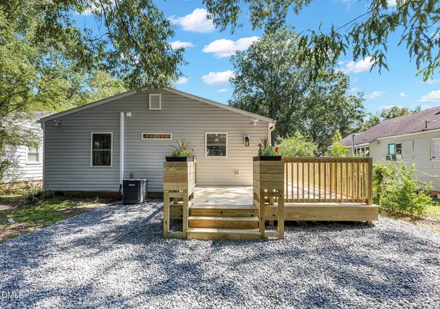 Photo 4 of Single family home for sale at 2509 Stephenson St, Durham, NC 27704 | MLS# 10189721 | Listing updated on 2026-08-31