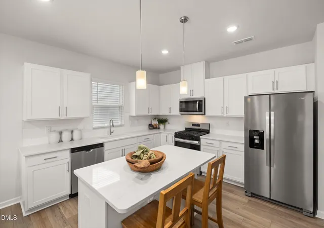 Photo 4 of Single family home for sale at 537 Brickview Ct, Sanford, NC 27330 | MLS# 10189754 | Listing updated on 2026-08-31
