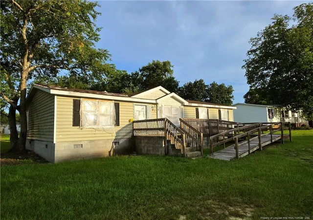 Photo 2 of Manufactured home for sale at 7213 Bronstein Dr, Parkton, NC 28371 | MLS# 768601 | Listing updated on 2026-08-31