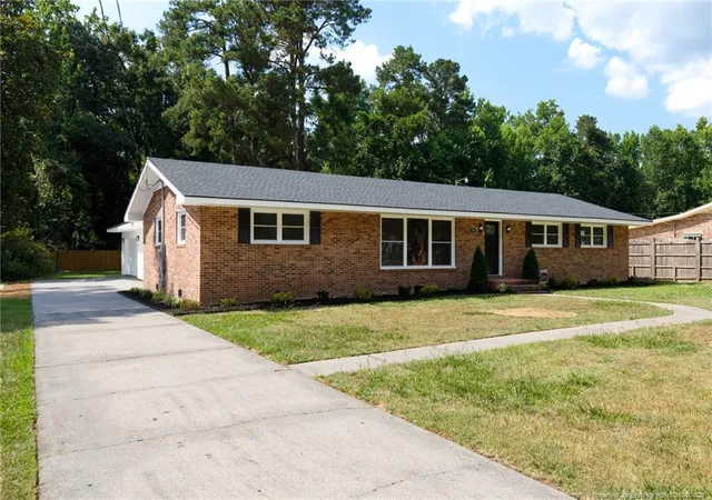 Photo 1 of Single family home for sale at 196 Country Clb Rd, Whiteville, NC 28472 | MLS# 768624 | Listing updated on 2026-09-08