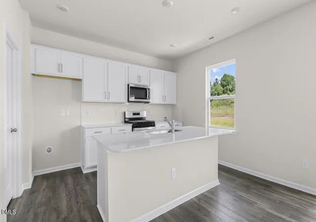 Photo 4 of Single family home for sale at 155 Lone Star Dr, Lillington, NC 27546 | MLS# 10189767 | Listing updated on 2026-09-11