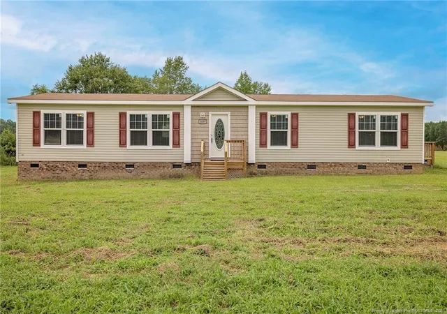 Photo 4 of Manufactured home for sale at 1039 Edgewater Dr, Raeford, NC 28376 | MLS# 768644 | Listing updated on 2026-08-31