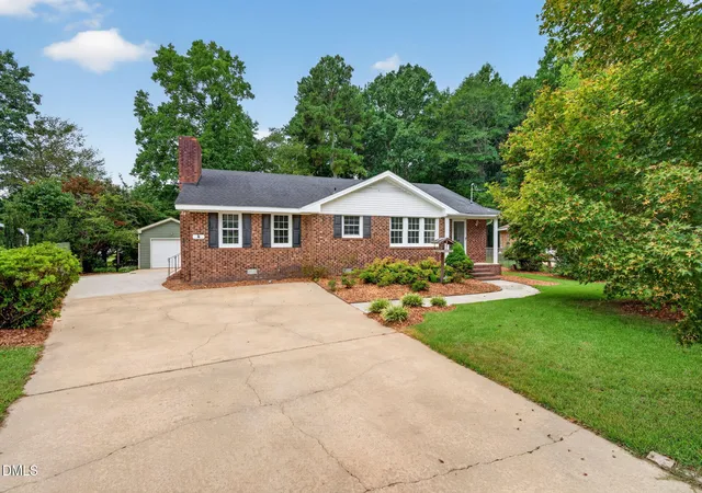 Photo 1 of Single family home for sale at 63 White Oak Dr, Smithfield, NC 27577 | MLS# 10189838 | Listing updated on 2026-09-20