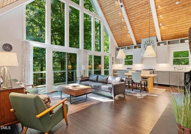 Photo 1 of Single family home for sale at 1009 Collins Dr, Raleigh, NC 27609 | MLS# 10197468 | Listing updated on 2026-10-23