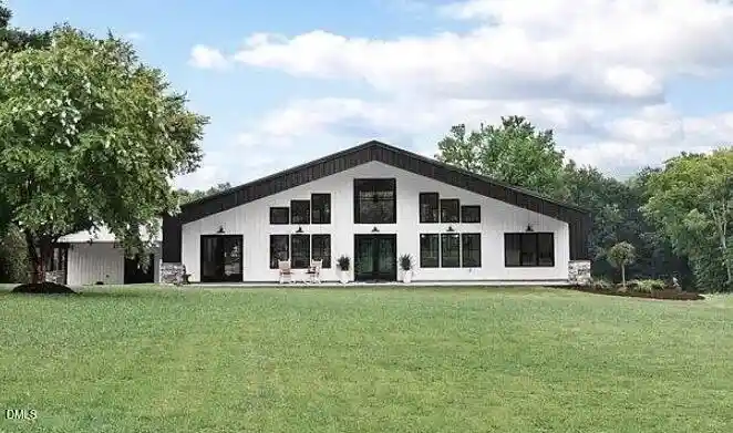 Photo 1 of Single family home for sale at 306 Hibernia Rd, Henderson, NC 27537 | MLS# 10197181 | Listing updated on 2026-10-29