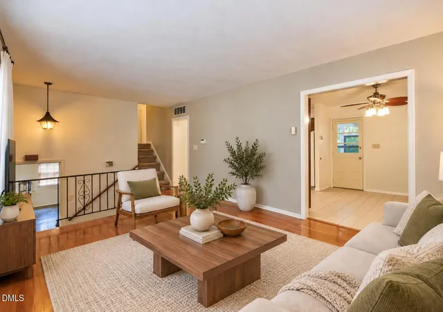Photo 4 of Single family home for sale at 4801 Radcliff Rd, Raleigh, NC 27609 | MLS# 10200912 | Listing updated on 2026-10-30