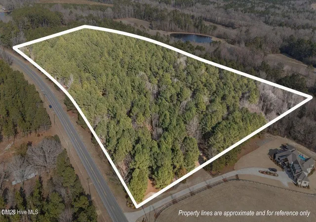 Photo 2 of Sale Pending at 2727 US 1 Hwy, Carthage, NC 28327 | MLS# 10144345 | Listing updated on 2026-04-07