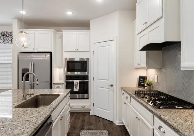 2nd image of 6434 Crown Pkwy, Durham, NC 27703 | MLS# 10150951