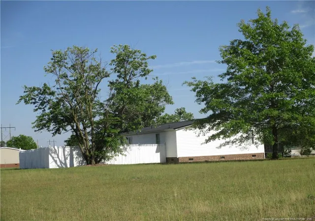 Photo 14 of Manufactured home for sale at 27 Skylark Ln, Saint Pauls, NC 28384 | MLS# 760994 | Listing updated on 2026-04-23