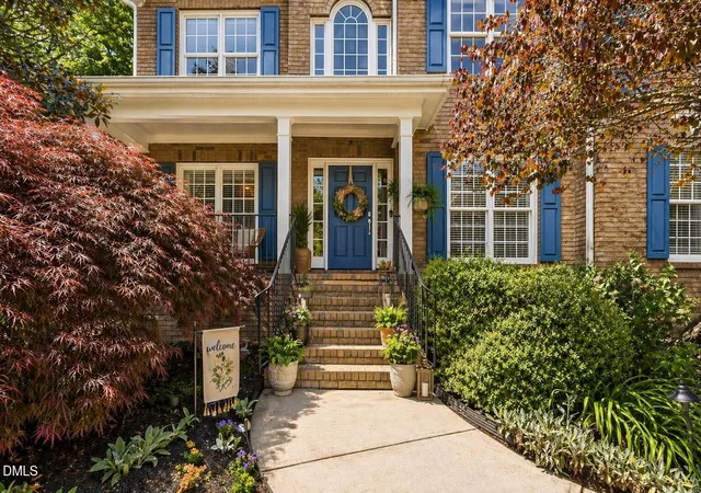 Photo 2 of Sale Pending at 5008 Mill Hl Ln, Chapel Hill, NC 27517 | MLS# 10162705 | Listing updated on 2026-04-27