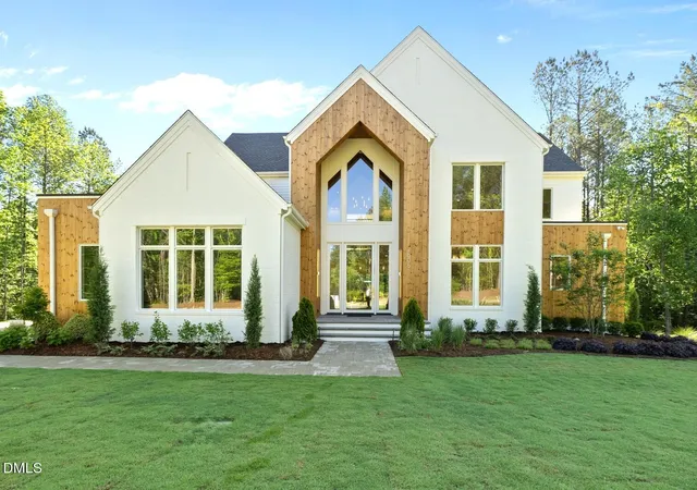 Photo 2 of Single family home for sale at 7608 Falls Crk Ln, Raleigh, NC 27614 | MLS# 10126399 | Listing updated on 2026-05-11