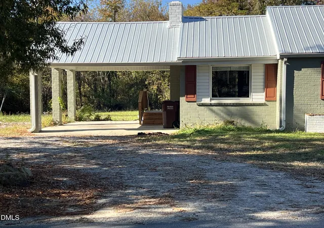 Photo 2 of Single family home for sale at 986 N Chavis Rd, Kittrell, NC 27544 | MLS# 10157916 | Listing updated on 2026-05-11