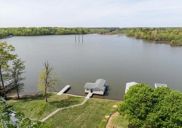 Photo 2 of Manufactured home for sale at 121 Hilltop Cir, Littleton, NC 27850 | MLS# 10159426 | Listing updated on 2026-05-06