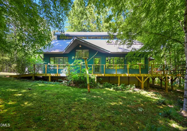 Photo 1 of Single family home for sale at 304 Wrights Way, Pittsboro, NC 27312 | MLS# 10165183 | Listing updated on 2026-05-10