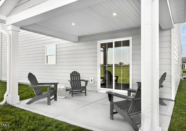 Photo 2 of Sale Pending at 1532 Ivy Meadow Ln, Zebulon, NC 27597 | MLS# 10124697 | Listing updated on 2026-04-06