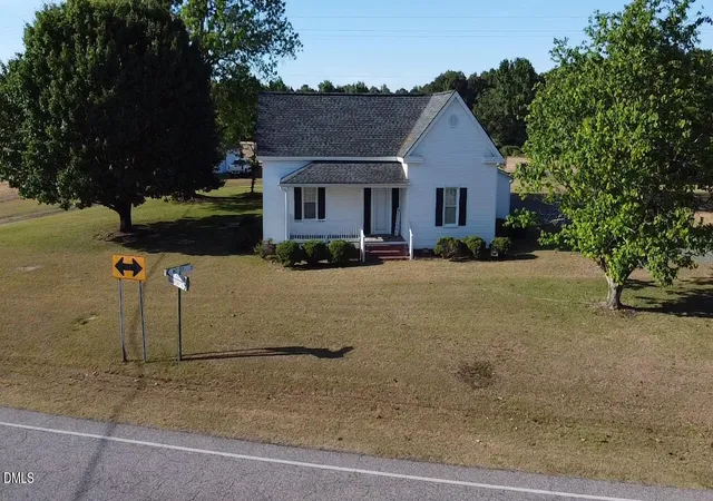 Photo 1 of Single family home for sale at 5898 Old Us Hwy 421, Lillington, NC 27546 | MLS# 10164738 | Listing updated on 2026-05-05