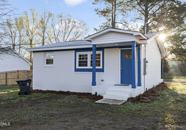 Photo 1 of Single family home for sale at 1211 S 1st Street, Lillington, NC 27546 | MLS# 10154987 | Listing updated on 2026-05-12