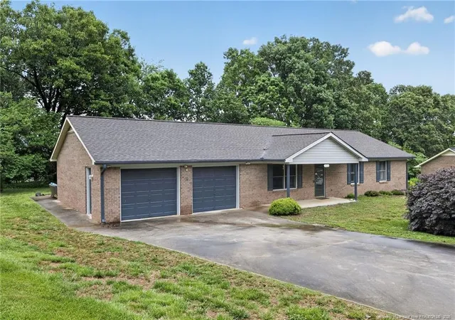 Photo 1 of Single family home for sale at 316 Christine Ct, Winston Salem, NC 27127 | MLS# 762400 | Listing updated on 2026-05-12