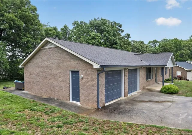 Photo 2 of Single family home for sale at 316 Christine Ct, Winston Salem, NC 27127 | MLS# 762400 | Listing updated on 2026-05-12