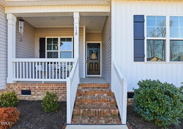 3rd image of 110 Oak St, Pine Level, NC 27568 | MLS# 10146583