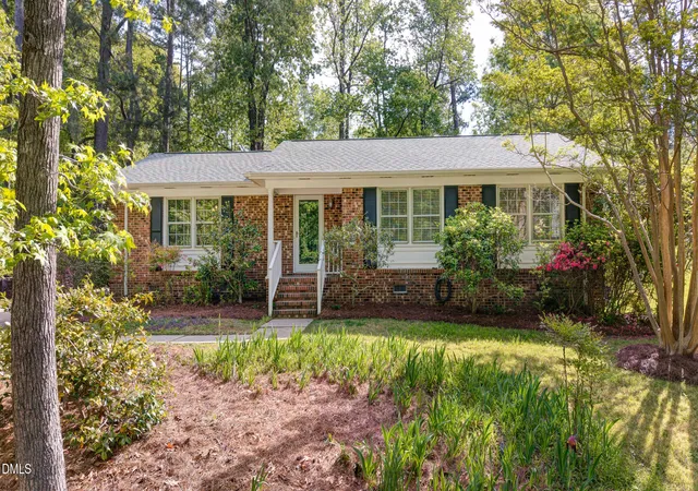 Photo 27 of Sale Pending at 407 Overland Dr, Chapel Hill, NC 27517 | MLS# 10160366 | Listing updated on 2026-04-20