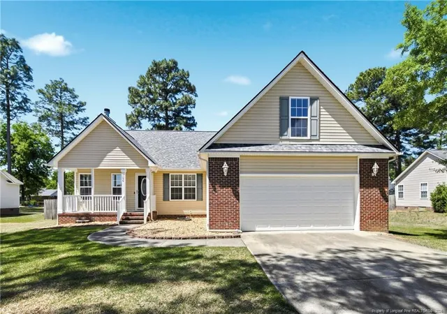Photo 2 of Sale Pending at 106 Holly Ln, Raeford, NC 28376 | MLS# 760631 | Listing updated on 2026-04-20