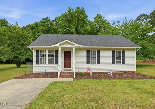 Photo 1 of Sale Pending at 1006 S 6th Street, Lillington, NC 27546 | MLS# 10163761 | Listing updated on 2026-05-04