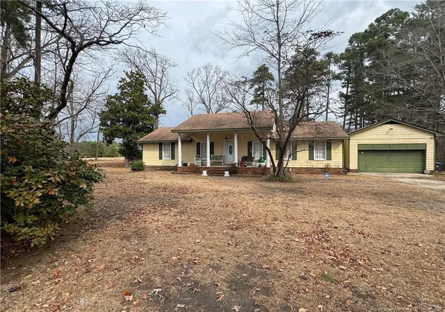 Photo 2 of Single family home for sale at 408 Old Farm Rd, Raeford, NC 28376 | MLS# 757635 | Listing updated on 2026-03-26
