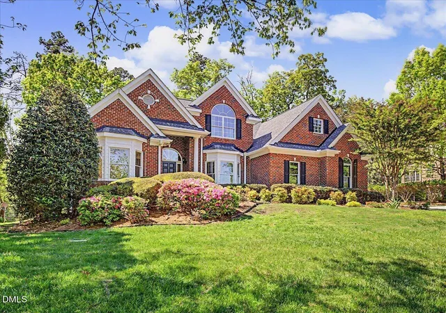 Photo 2 of Sale Pending at 447 Davis Love Dr, Chapel Hill, NC 27517 | MLS# 10157107 | Listing updated on 2026-04-24