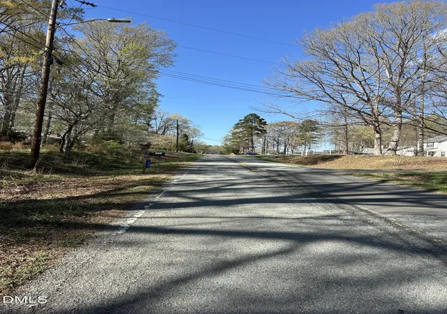 Photo 3 of Sale Pending at 703 Crestview Dr, Durham, NC 27712 | MLS# 10156739 | Listing updated on 2026-05-08