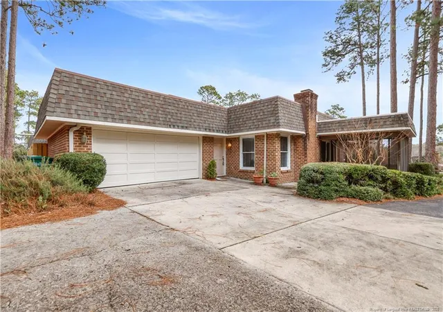 Photo 2 of Sale Pending at 124 Racquet Ln, Pinehurst, NC 28374 | MLS# 754687 | Listing updated on 2026-04-22