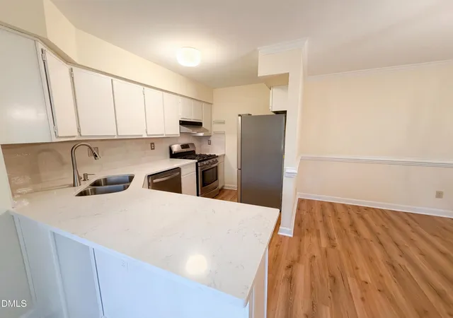 Photo 2 of Condo for sale at 320 Summerwalk Cir, Chapel Hill, NC 27517 | MLS# 10156253 | Listing updated on 2026-04-30