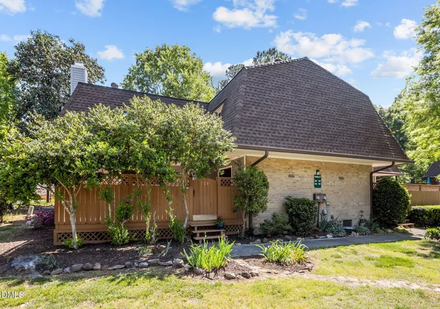 Photo 38 of Sale Pending at 128 Springberry Ln, Chapel Hill, NC 27517 | MLS# 10160739 | Listing updated on 2026-05-04