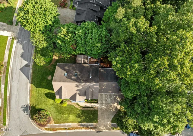 Photo 47 of Sale Pending at 108 Nuttree Ln, Chapel Hill, NC 27516 | MLS# 10112293 | Listing updated on 2026-05-13