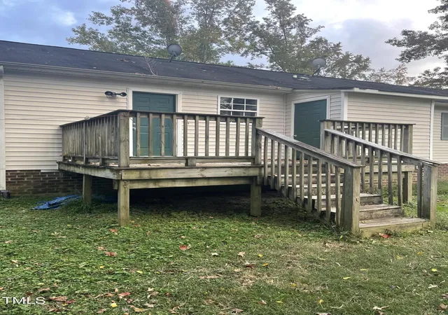 Photo 4 of Sale Pending at 117 E Glenn St, Zebulon, NC 27597 | MLS# 10139464 | Listing updated on 2026-04-25